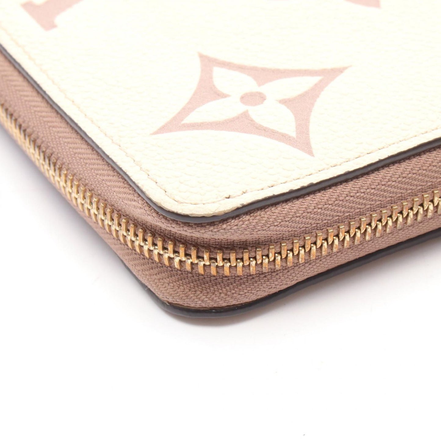 Louis Vuitton Zippy Wallet in Bi-Color Monogram Empreinte Leather