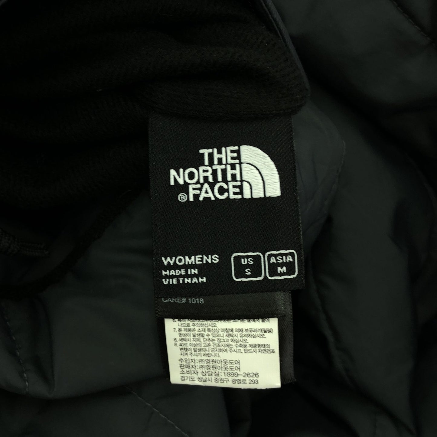THE NORTH FACE Women's Black Polyester Coat - Timeless Elegance