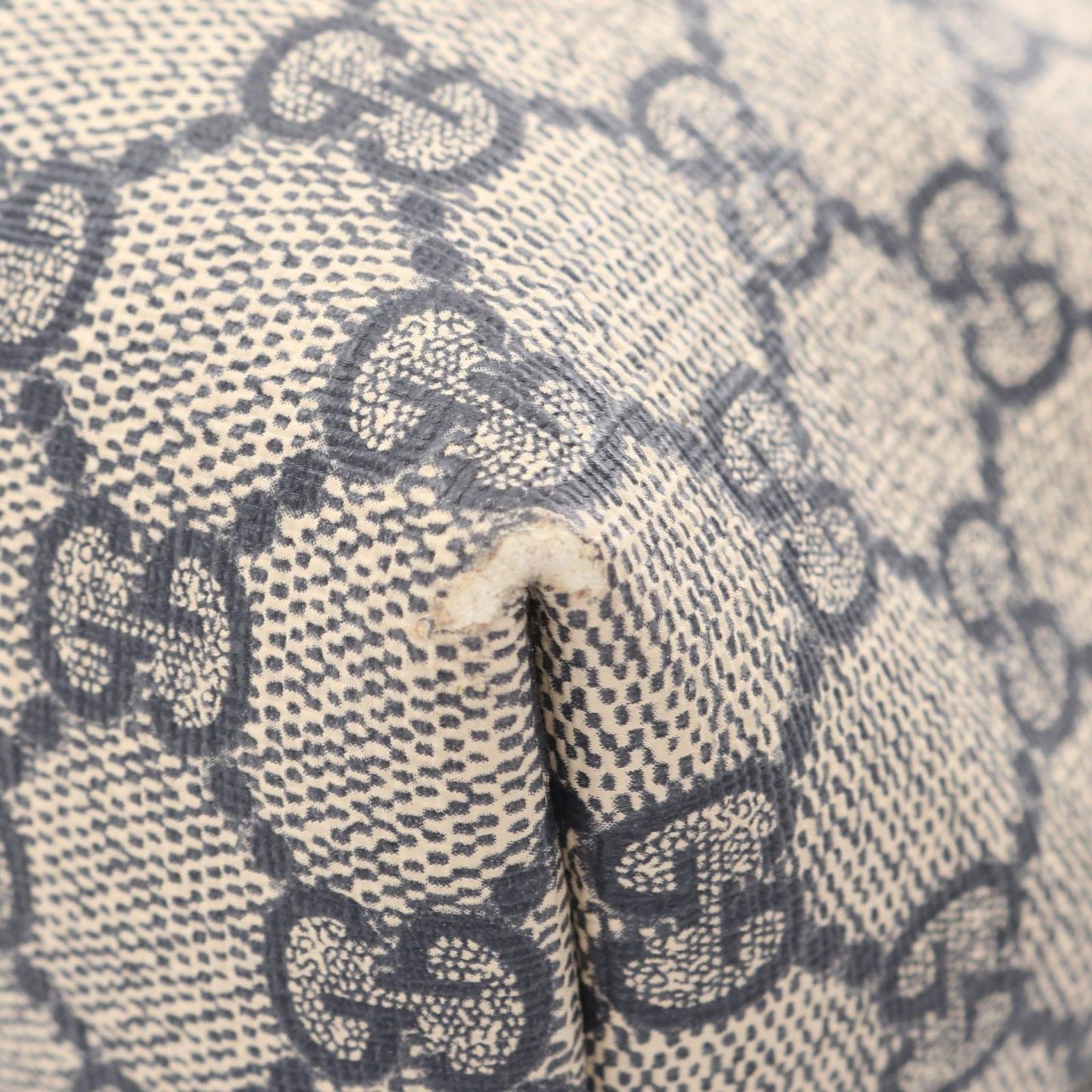 GUCCI GG Supreme Sherry Line Tote Bag - Timeless Elegance