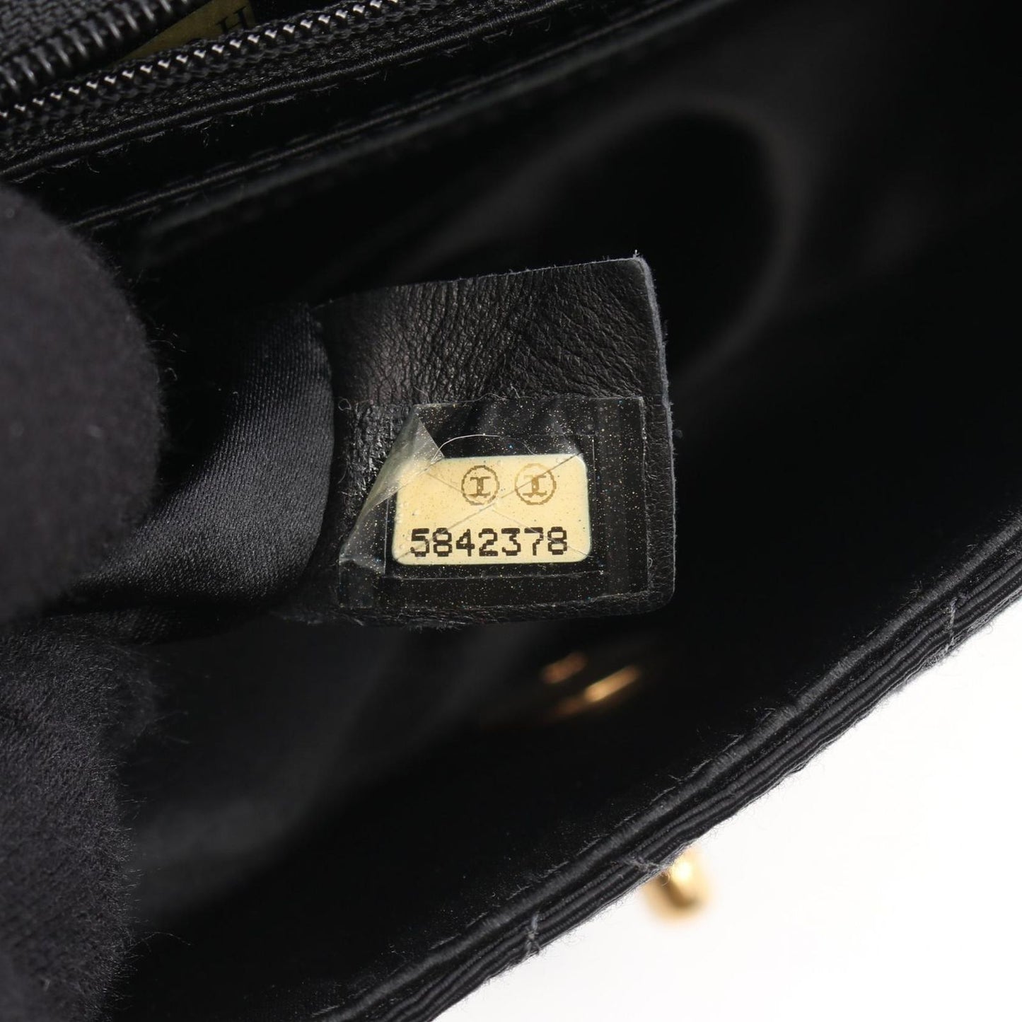 CHANEL Matelassé Single Flap Shoulder Bag - Black Canvas