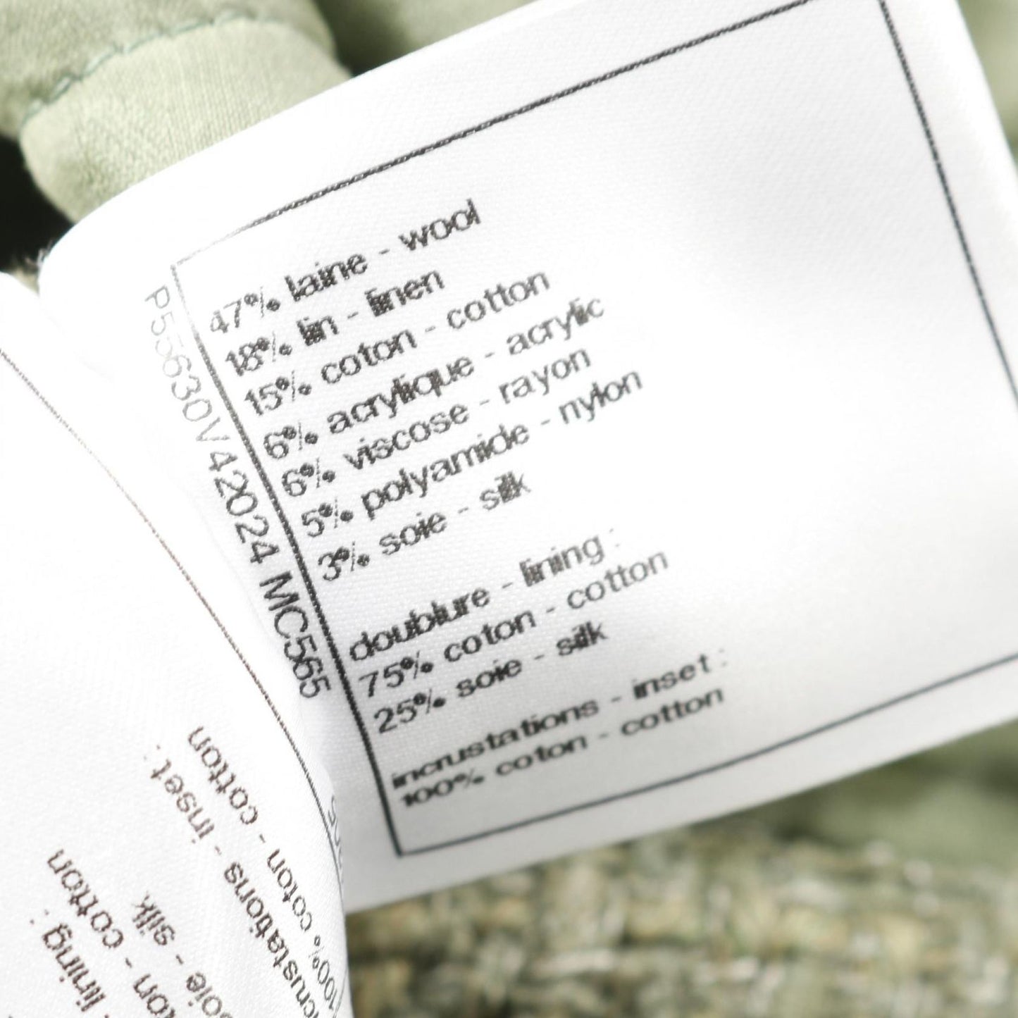 CHANEL No-Collar Jacket in Luxurious Wool Fabric - Size 34