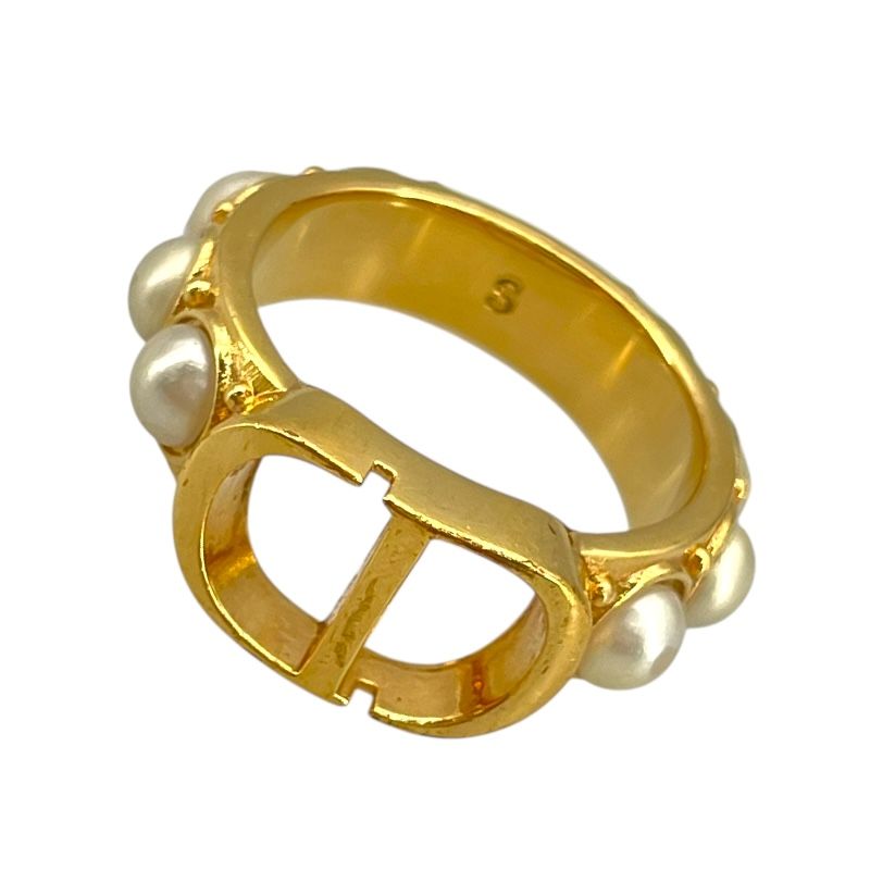 Christian Dior 30 Montaigne Ring in Gold Brass with Pearl Accents