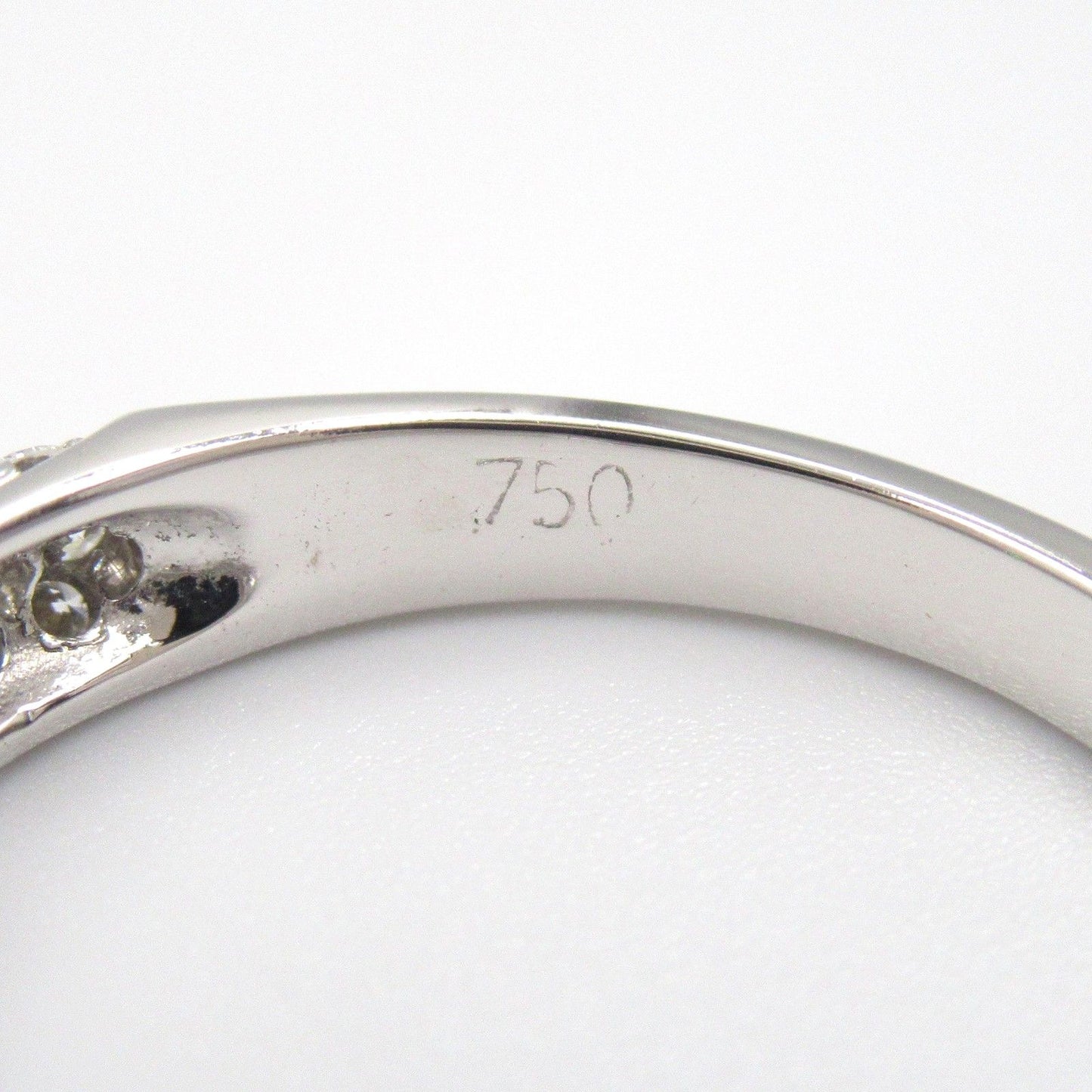 Exquisite K18WG Diamond Ring - 0.85ct Elegance for Women