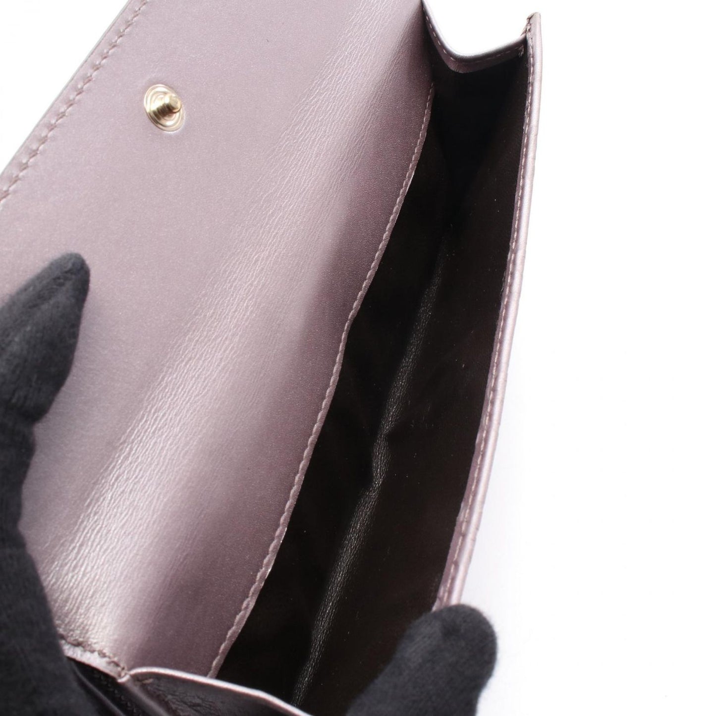 GUCCI Lovingly Crafted Heart Wallet in Metallic Purple