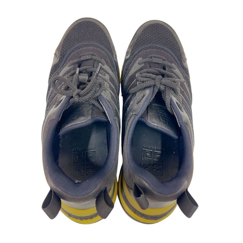 Givenchy GIV 1 Runner Low-Cut Sneakers in Black - Size EU 42
