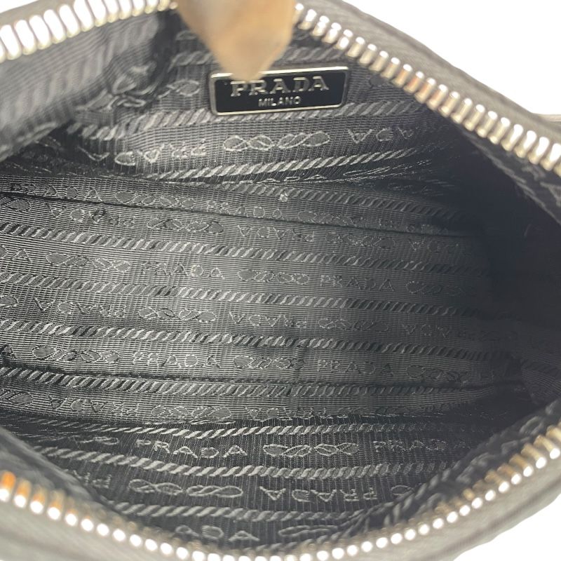 PRADA Re-Edition 2005 Black Nylon Shoulder Bag - Timeless Elegance