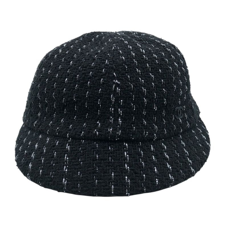 CHANEL Black Tweed Cap - Timeless Elegance for Women