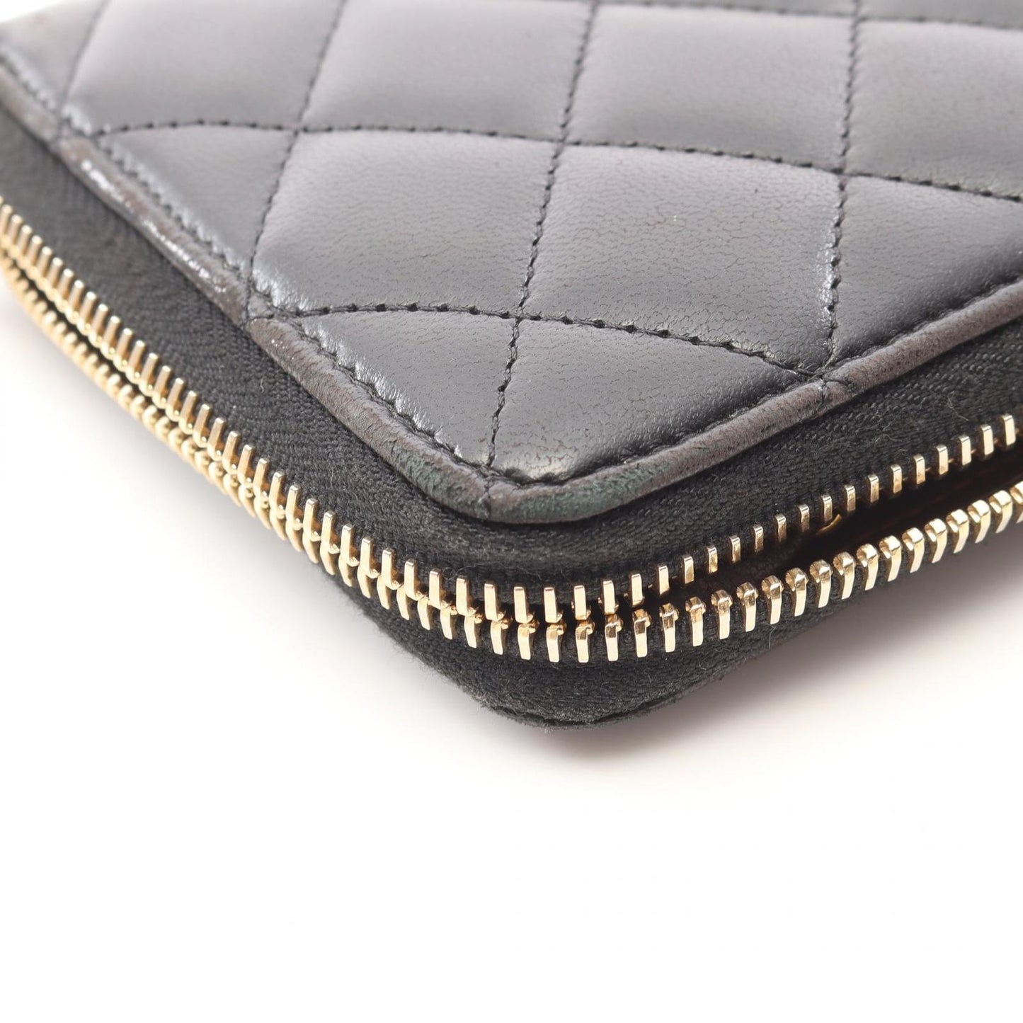 CHANEL Matelassé Round Long Wallet in Black Lambskin