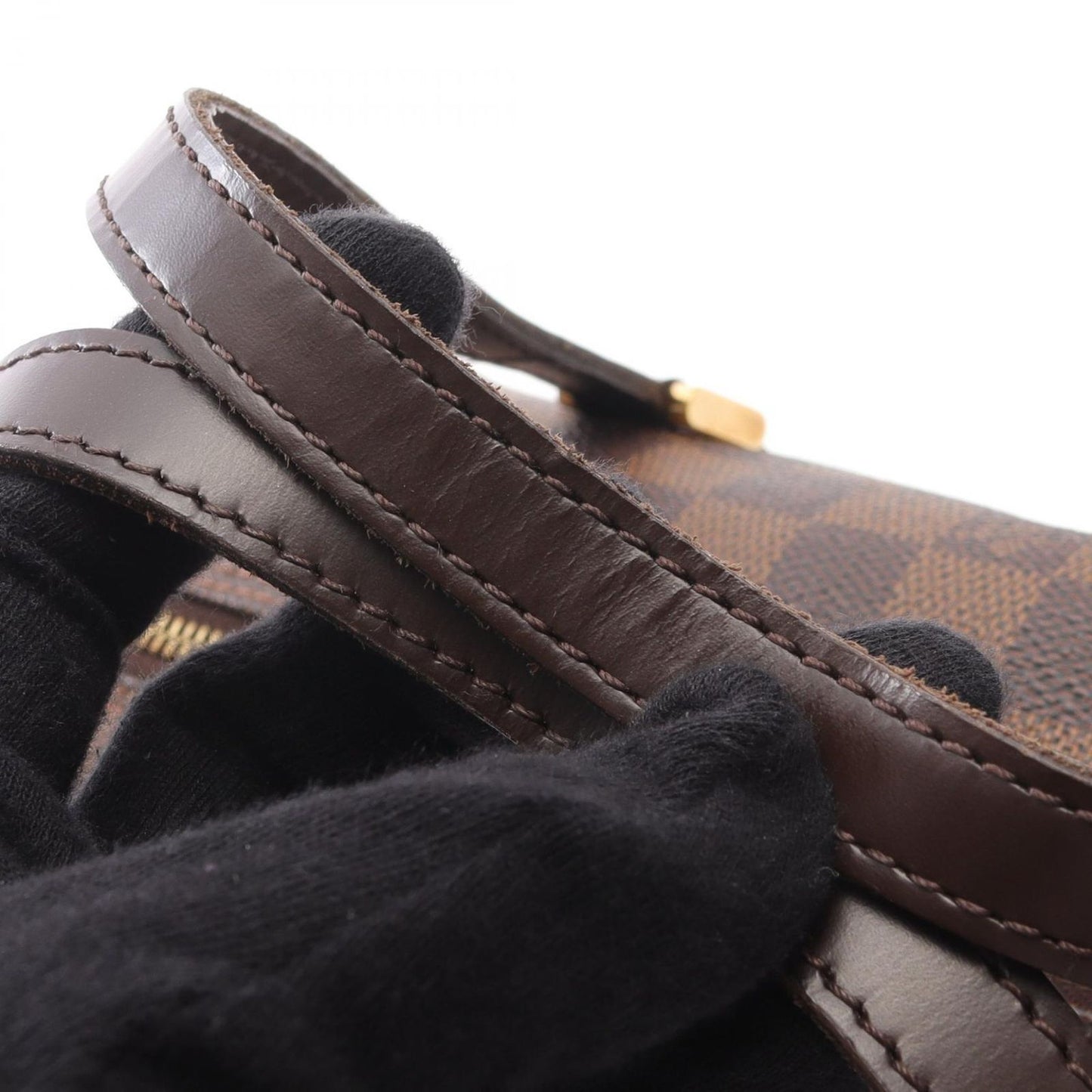 Louis Vuitton Papillon 26 Handbag - Timeless Elegance in Brown