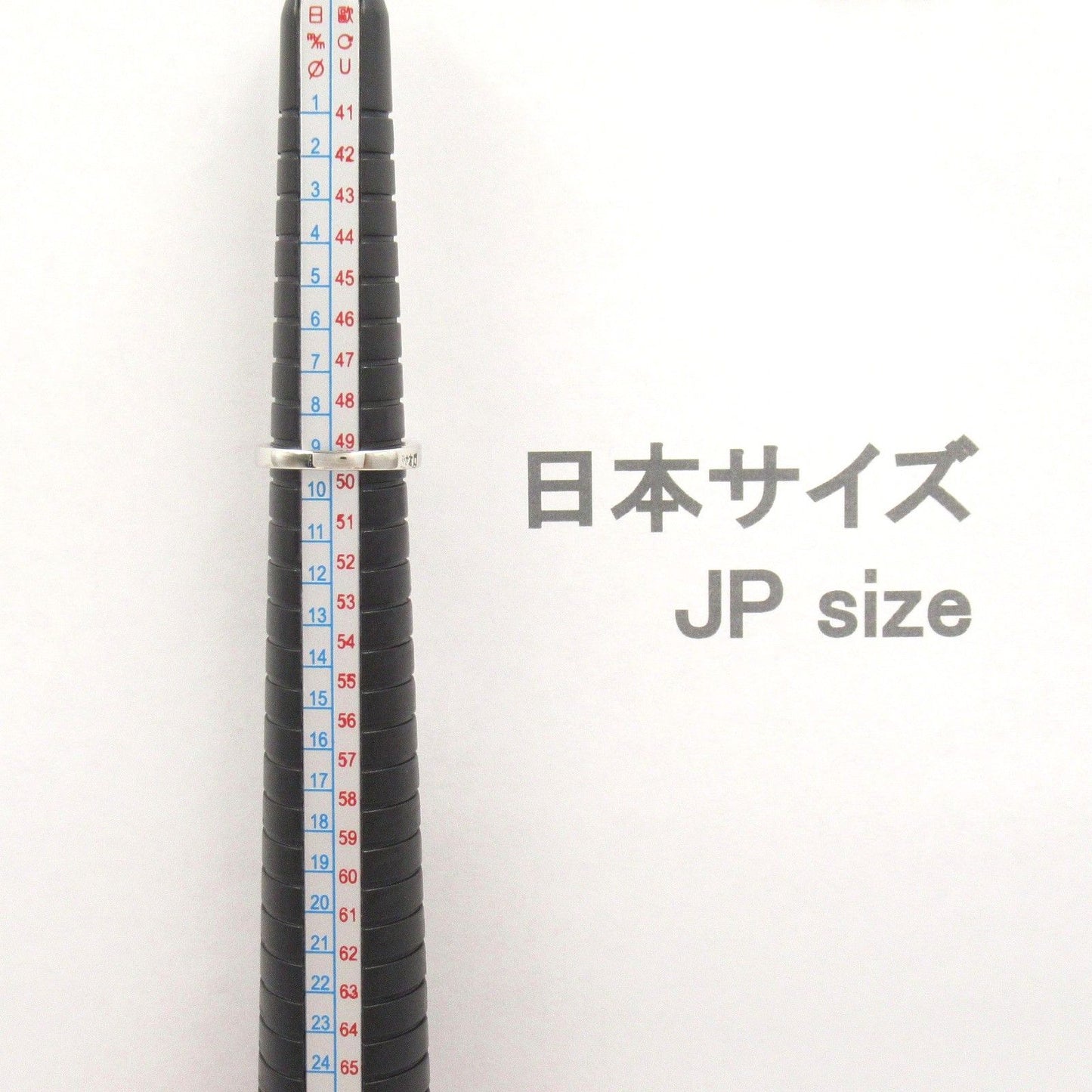 Exquisite Emerald and Diamond Ring in Platinum - #9