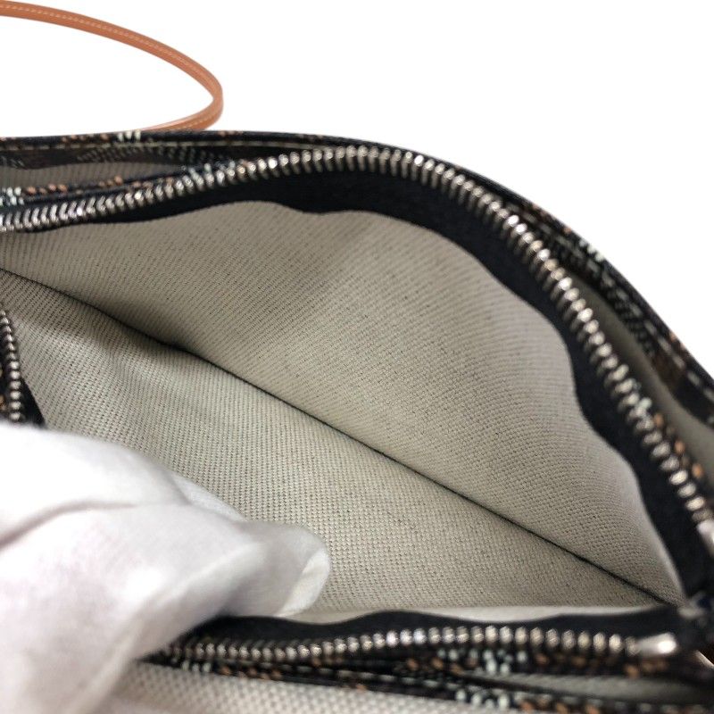 GOYARD Plume Pouch Wallet in Tan Goyardine Canvas - Exquisite Craftsmanship