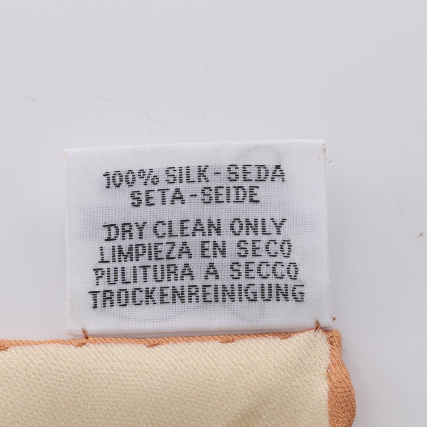 HERMES Silk Scarf 'Elegance et le Confort en Automobile' - Exquisite Design