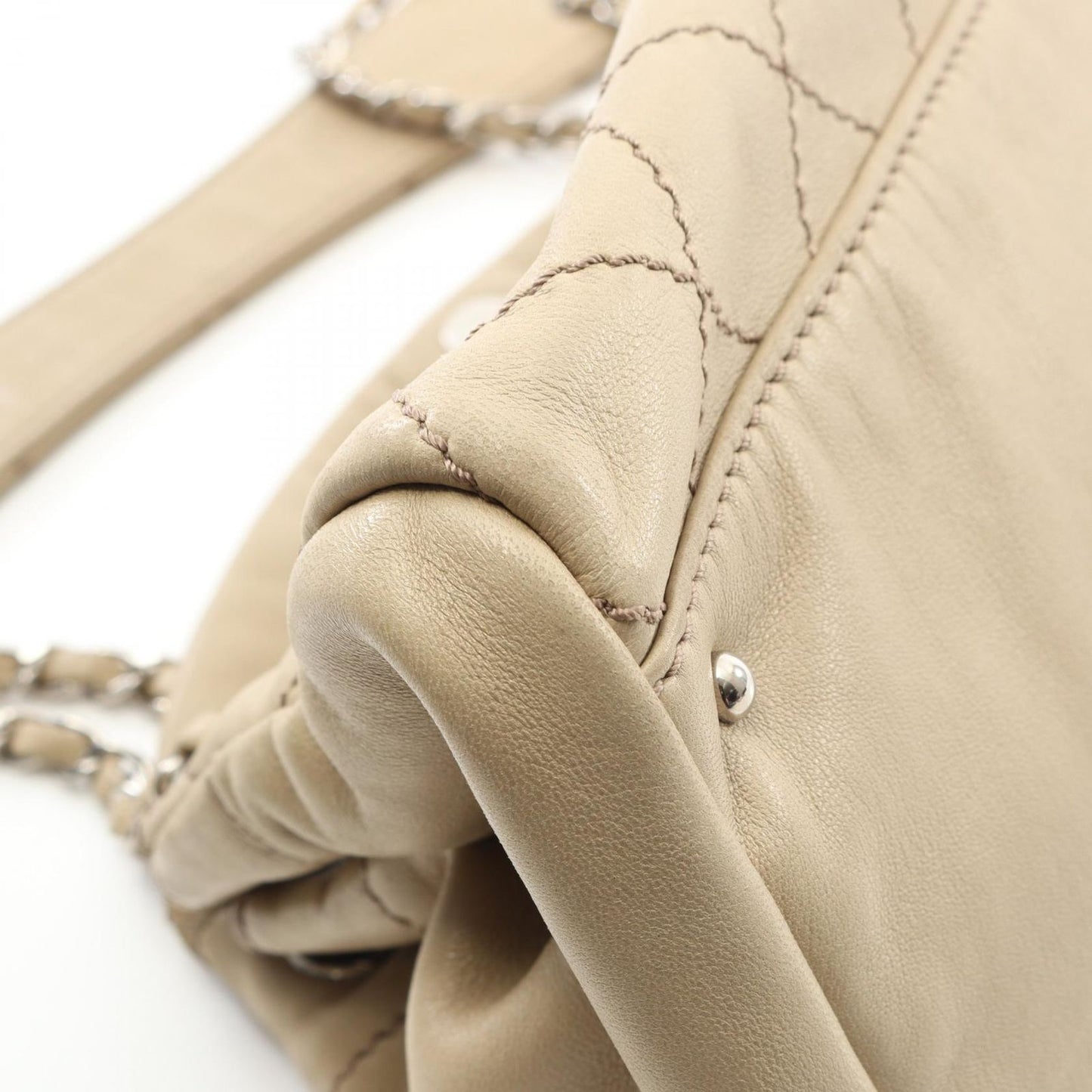 CHANEL Matelassé Beige Leather Shoulder Bag with Wild Stitch
