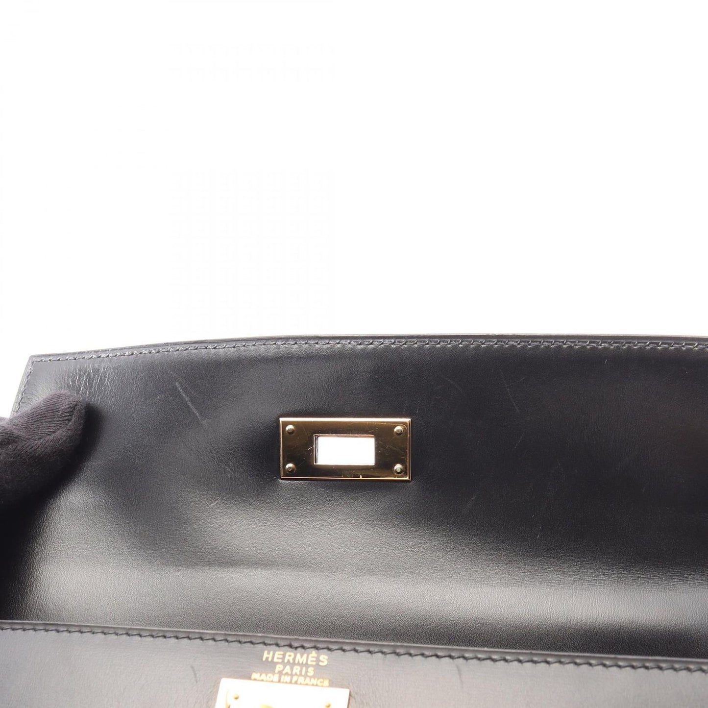 HERMES Kelly 28 Handbag in Black Box Calf - Timeless Elegance