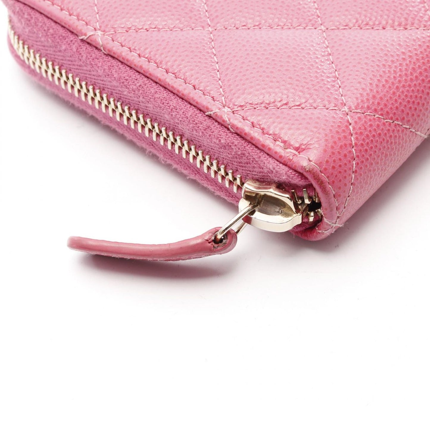 CHANEL Matelassé Round Wallet in Pink Caviar Leather - A50097