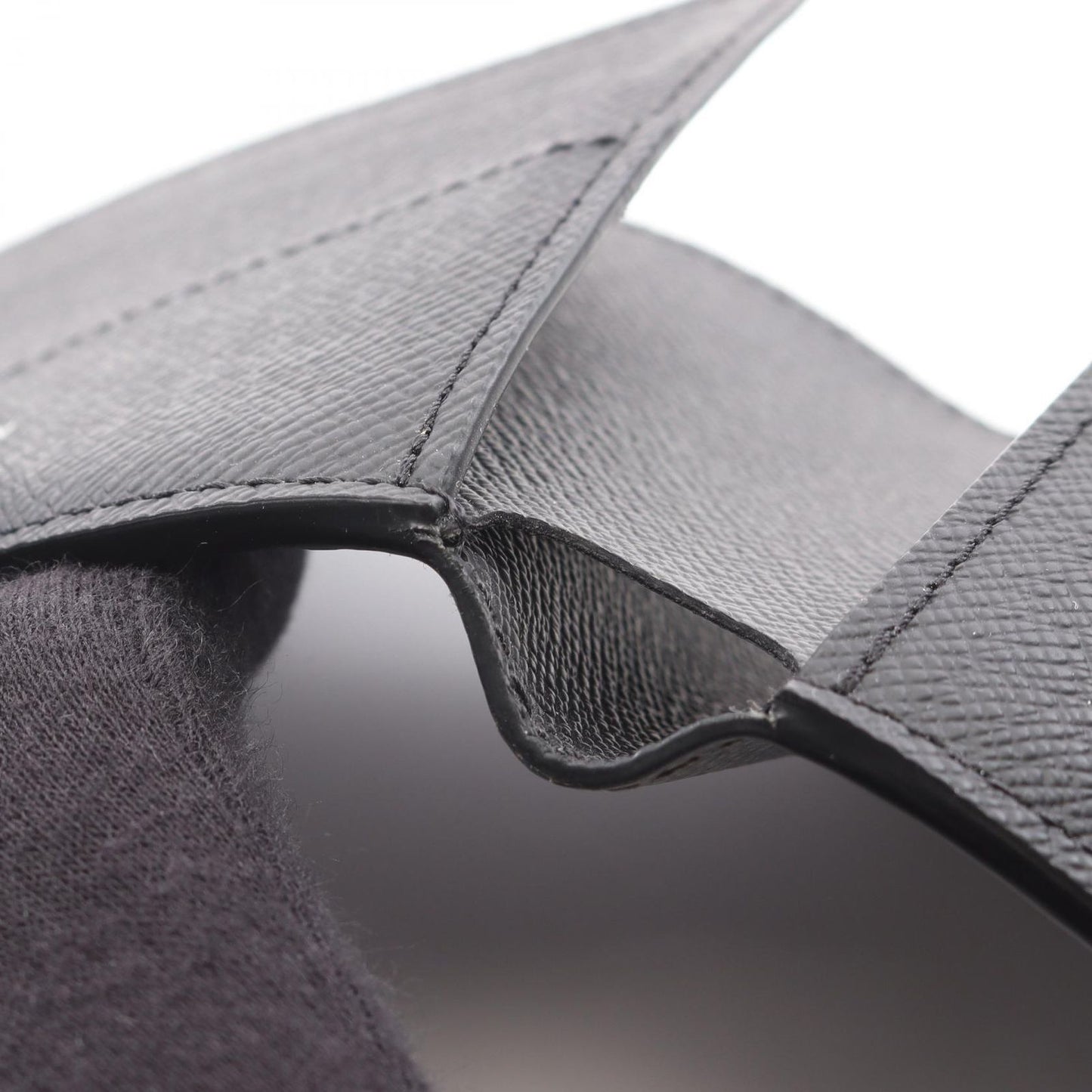 Louis Vuitton Monogram Eclipse Reverse Slender Wallet - Timeless Elegance