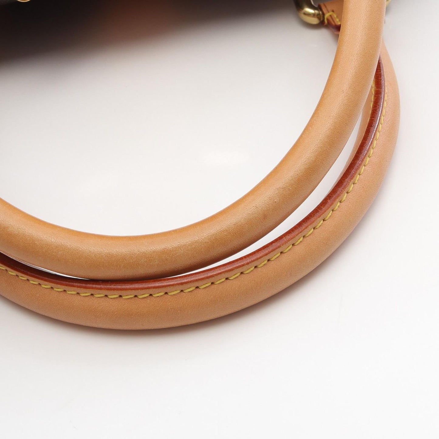 Louis Vuitton Manhattan GM Monogram Handbag - Timeless Elegance