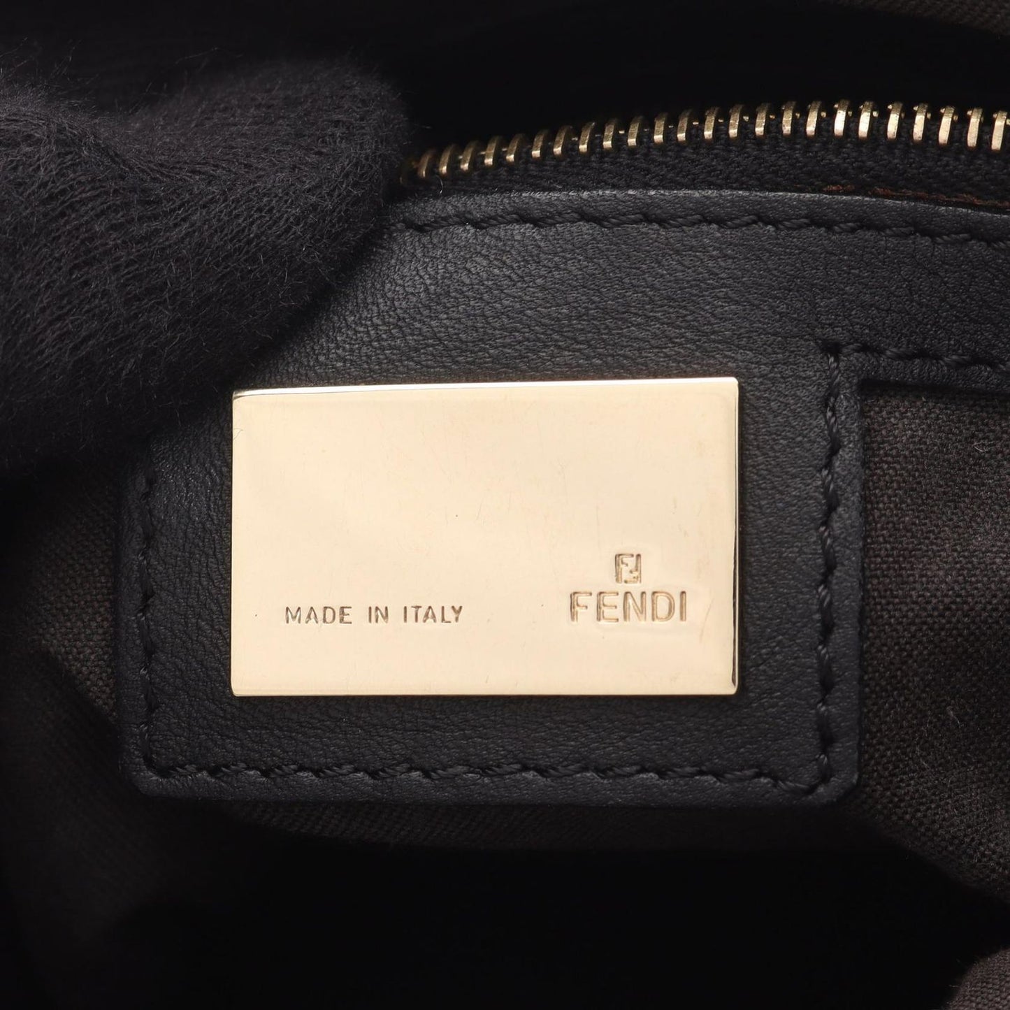 FENDI Black Leather Shoulder Bag - Timeless Elegance