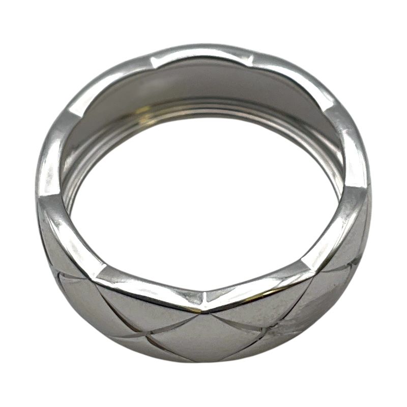 CHANEL Coco Crush Ring in K18 White Gold - Timeless Elegance