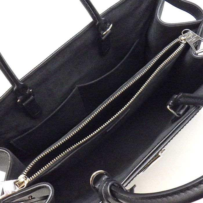 Louis Vuitton Twist Tote Handbag in Noir Epi Leather - M54810
