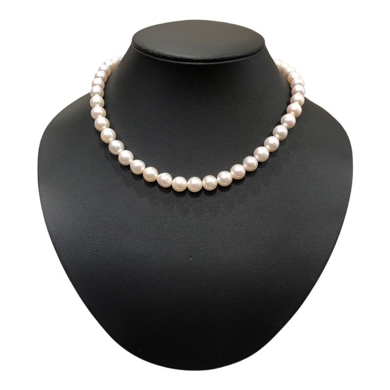 Exquisite White Pearl Necklace in Silver - Timeless Elegance
