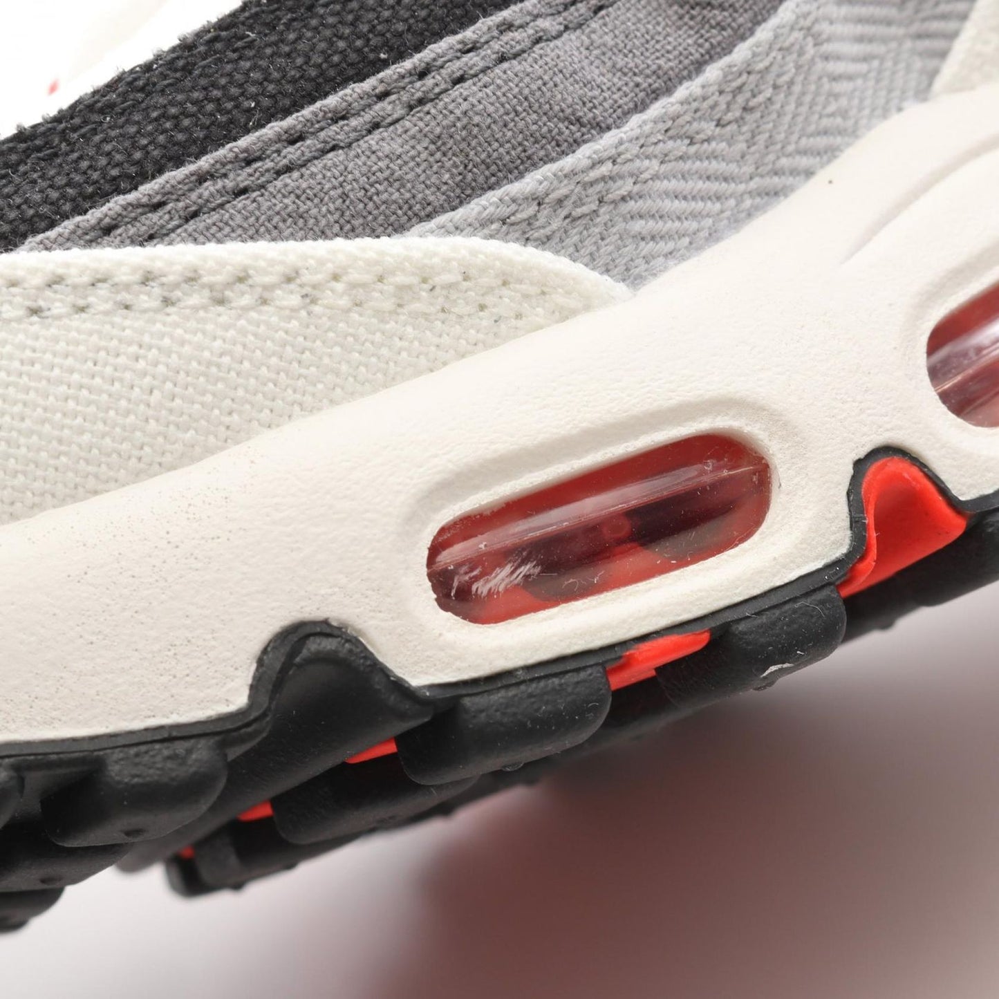 NIKE Air Max 95 Sneakers - Iconic White & Multicolor Design