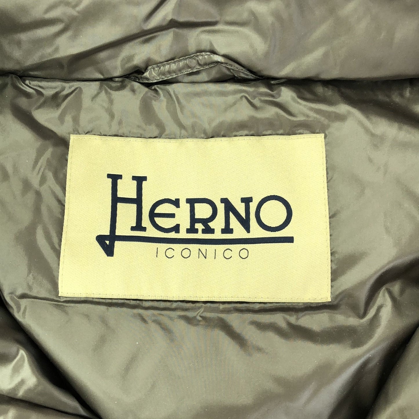 Herno AMINTA Down Cape Jacket in Gray - Exquisite Italian Craftsmanship