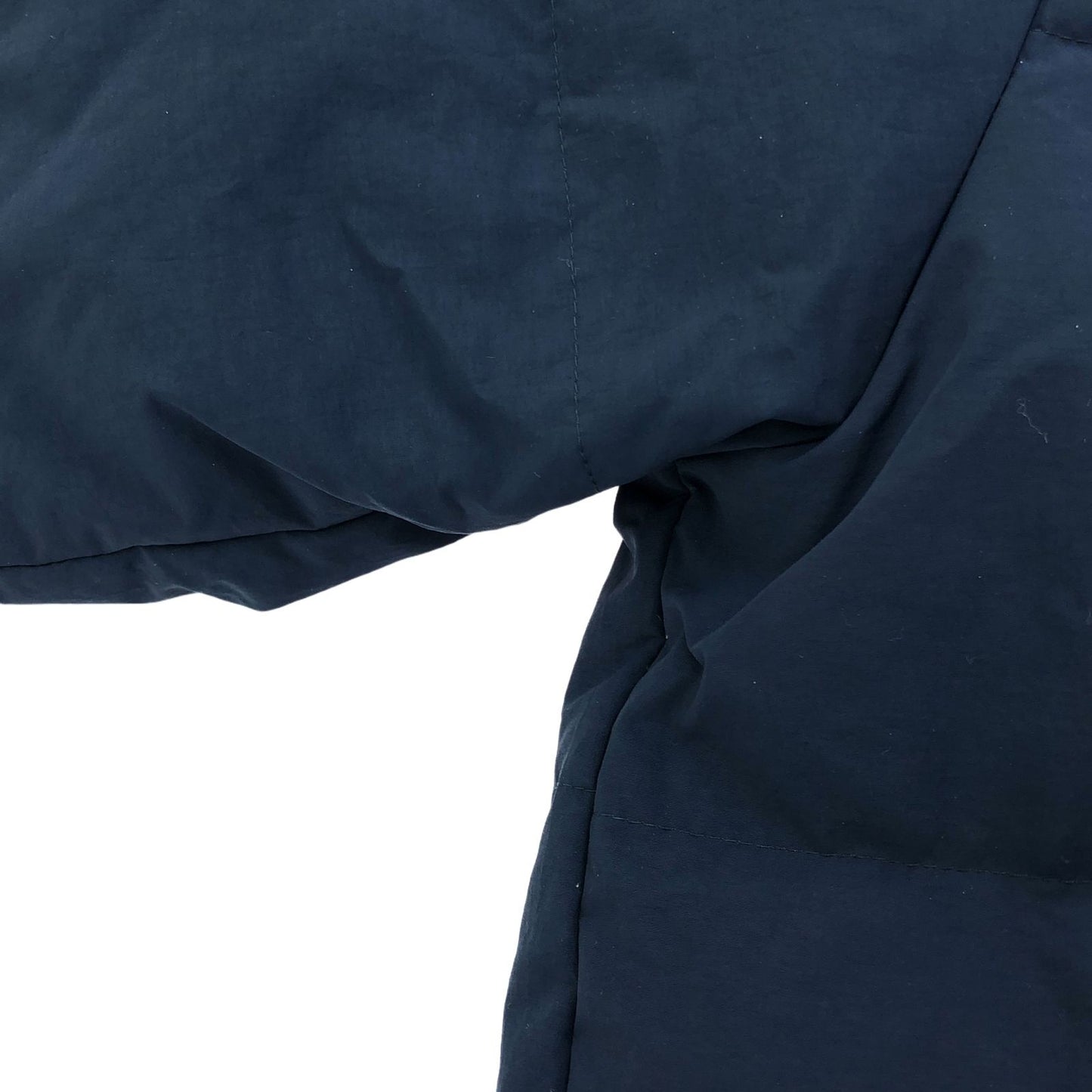 THE NORTH FACE Navy Down Jacket - Timeless Outdoor Elegance