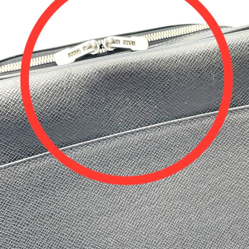 Louis Vuitton Reporter M30152 Black Taiga Leather Shoulder Bag