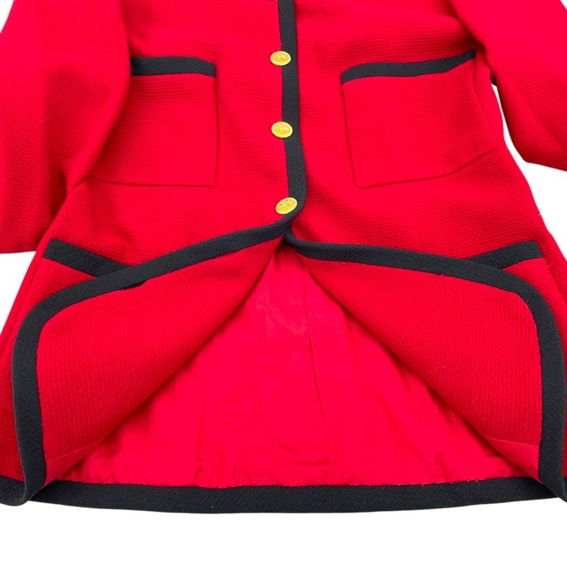 CHANEL Vintage Tweed Set-Up in Red Wool - Timeless Elegance