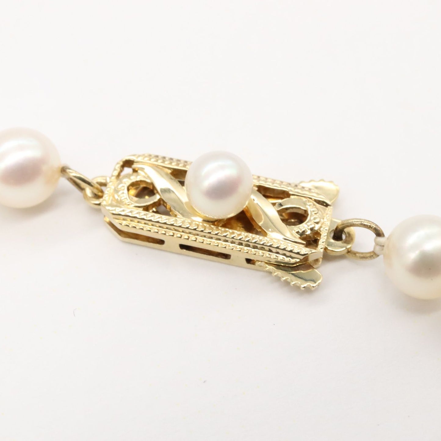 MIKIMOTO Long Pearl Necklace - Exquisite Elegance