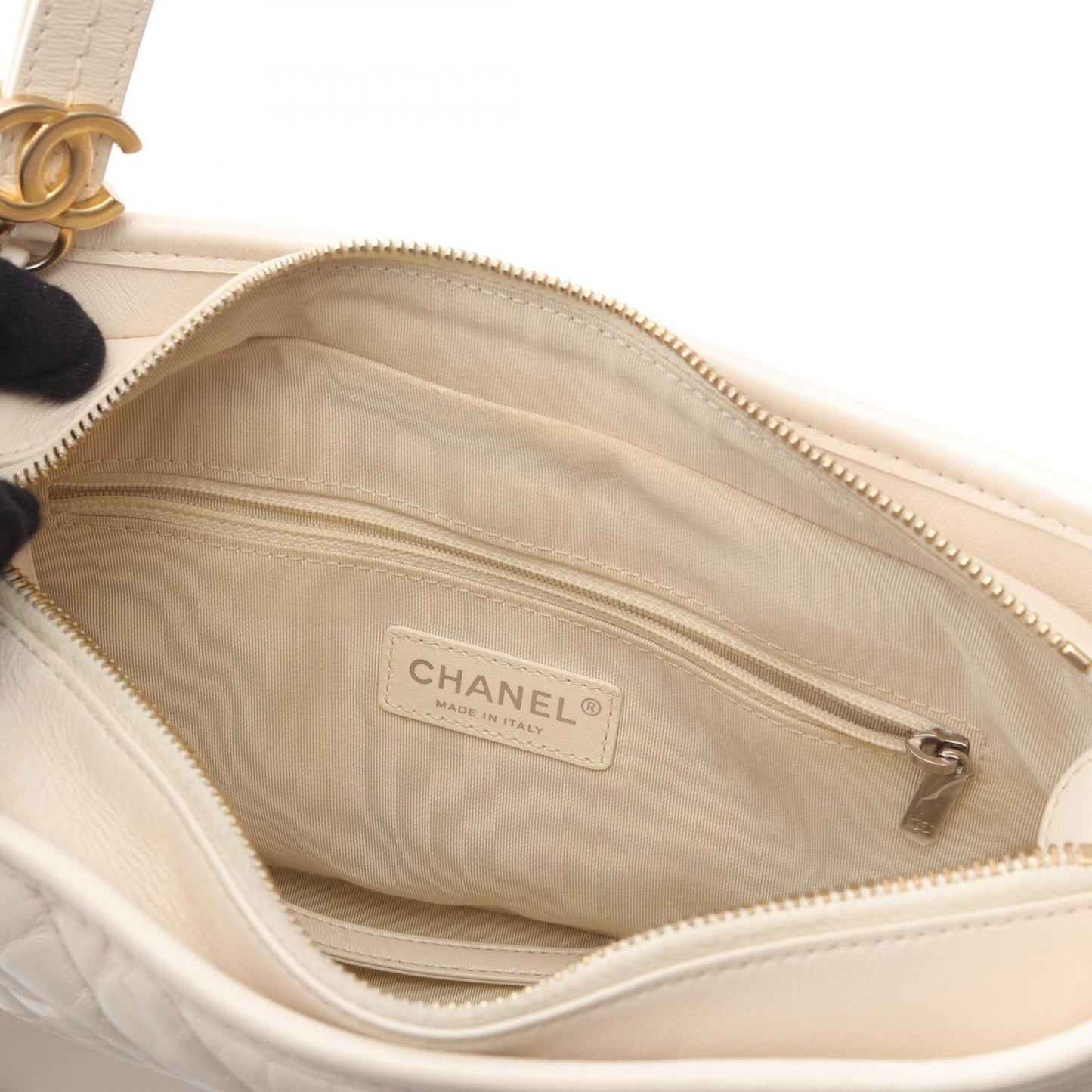 CHANEL Gabrielle Shoulder Bag AP3824 in White Leather - Timeless Elegance