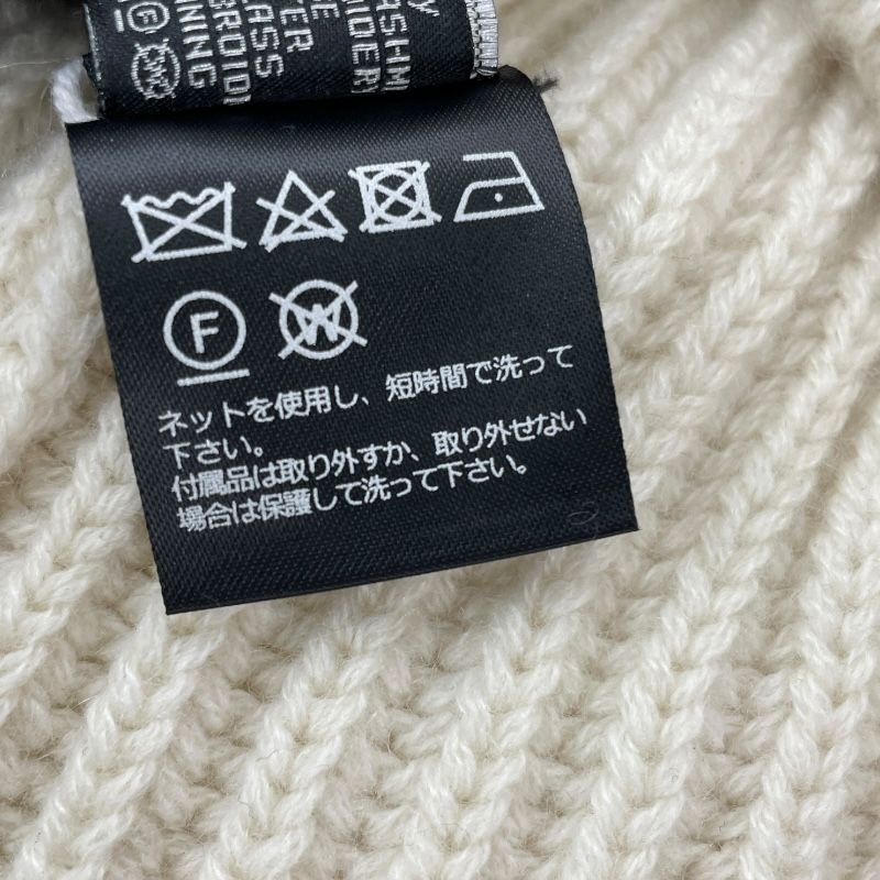 CHANEL Ivory Cashmere Sequin Logo Knit Cap - Unisex Luxury Accessory