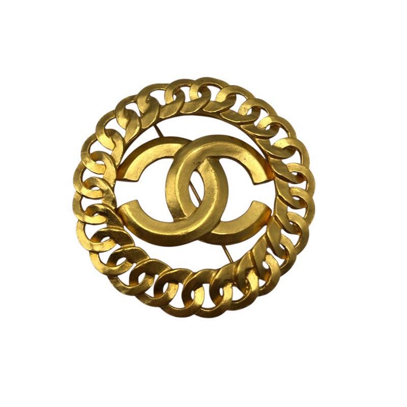 CHANEL Coco Mark Circle Brooch in Gold-Plated Metal
