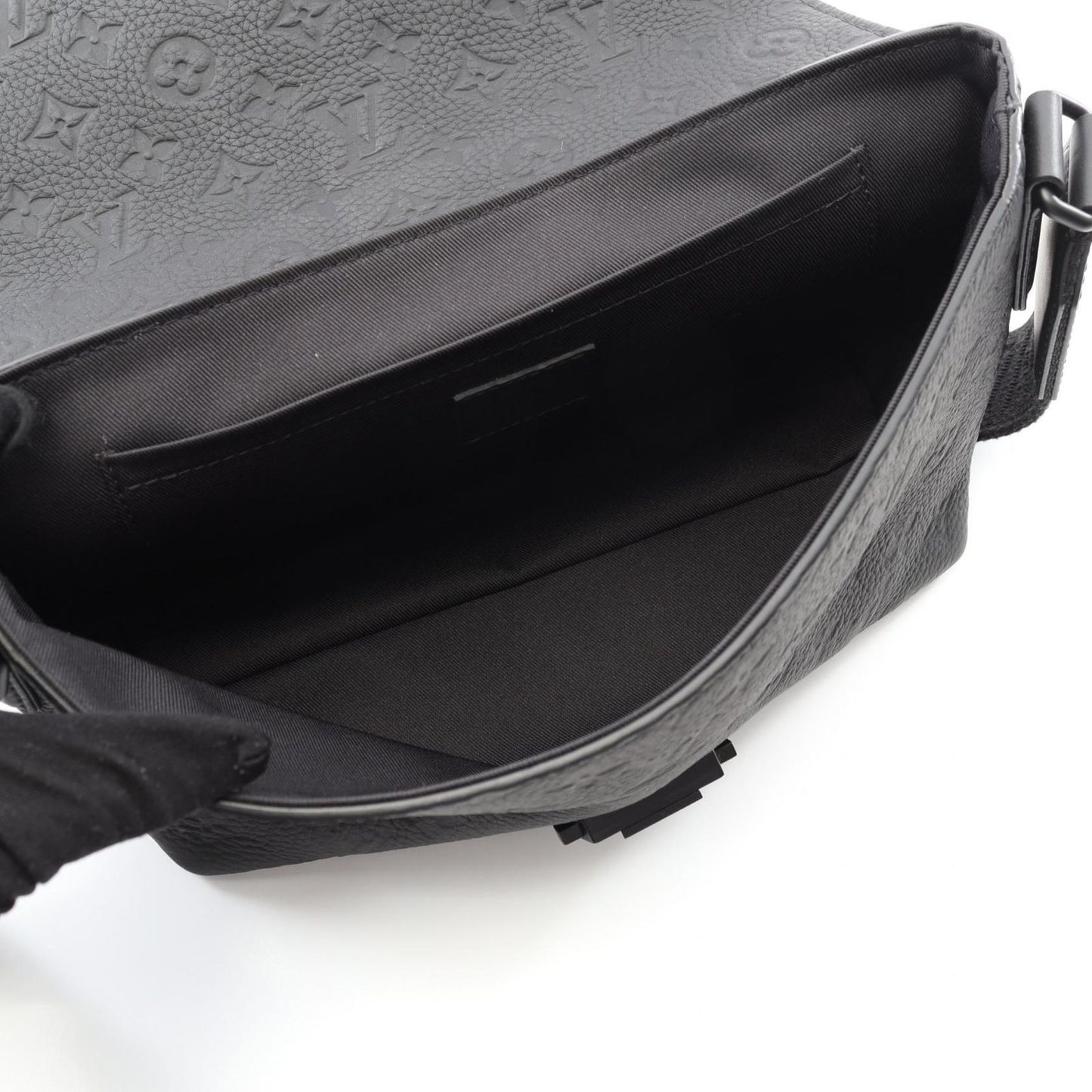 Louis Vuitton S-Cape Messenger Bag in Monogram Taurillon Leather