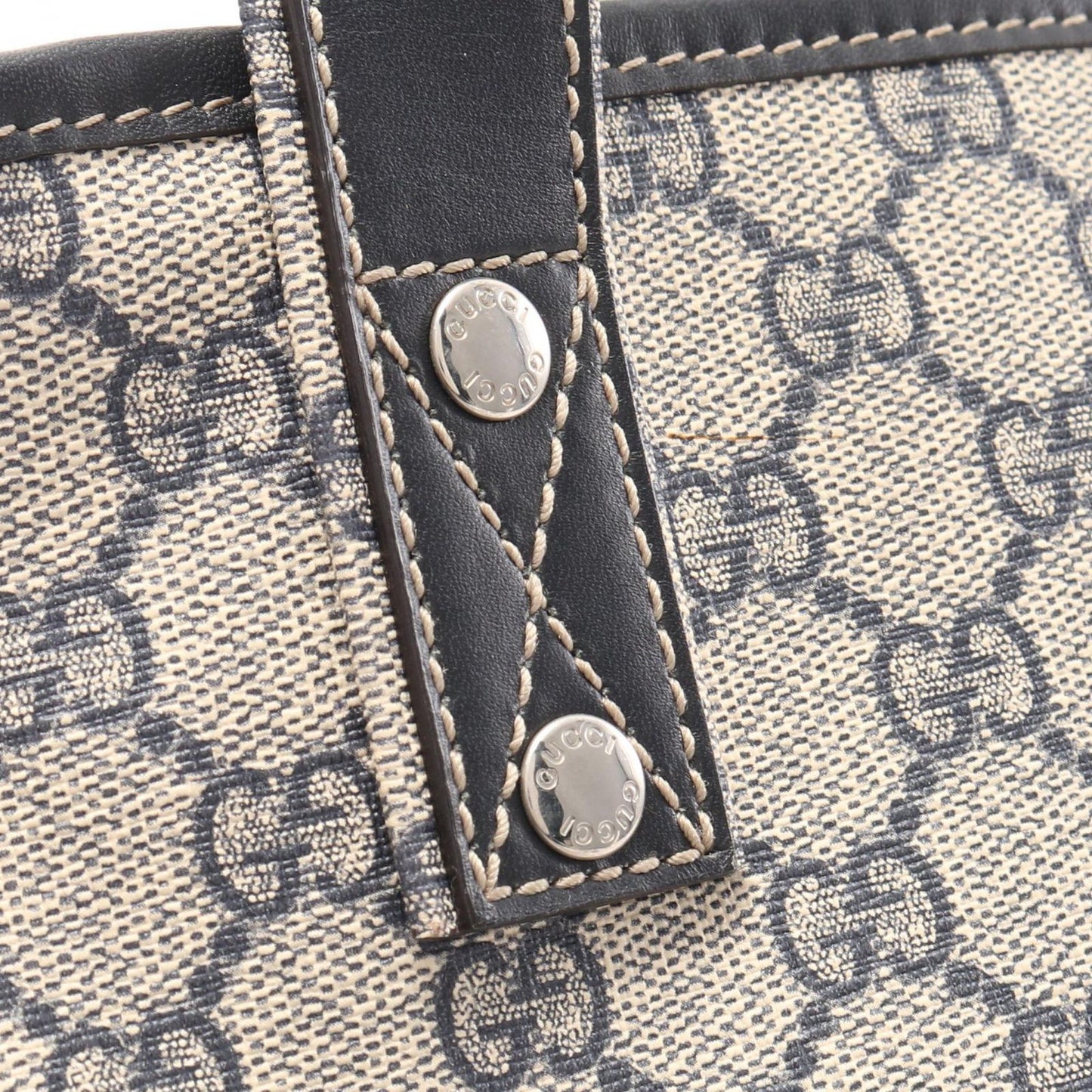 GUCCI GG Supreme Sherry Line Tote Bag - Timeless Elegance