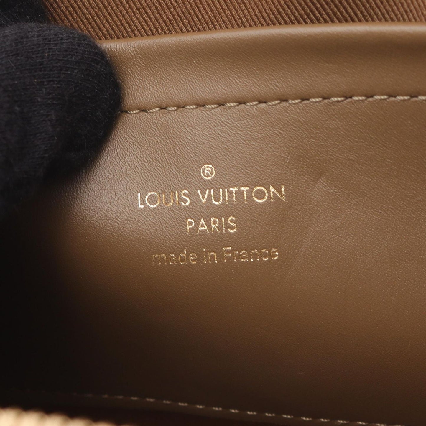 Louis Vuitton Utility Crossbody Monogram Handbag - Timeless Elegance