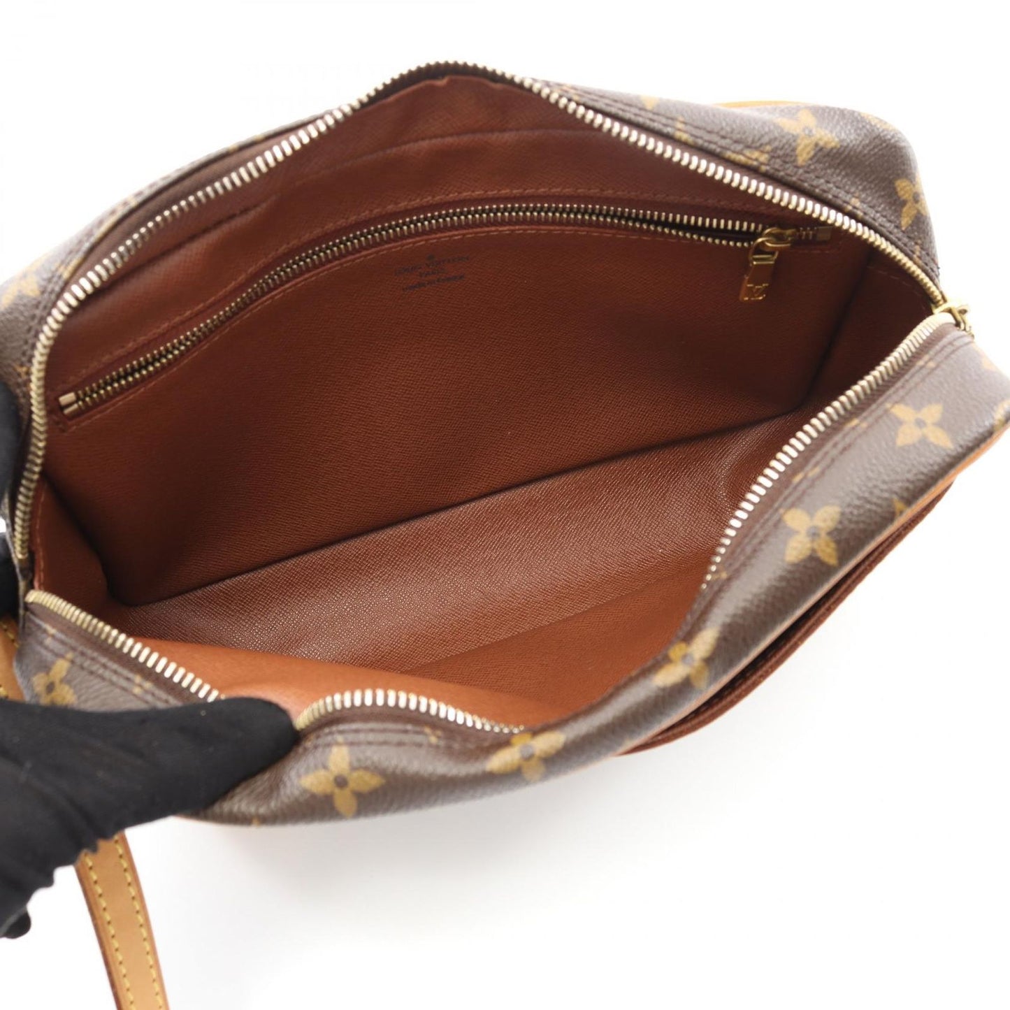 Louis Vuitton Trocadéro 27 Shoulder Bag - Timeless Elegance