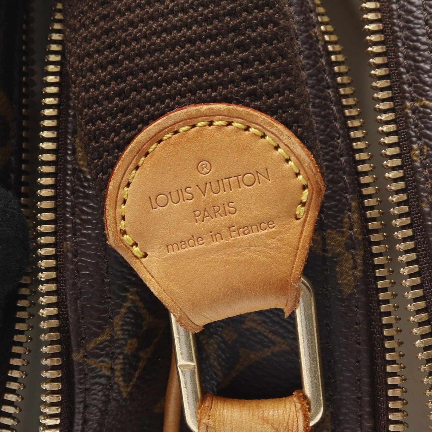 Louis Vuitton Monogram Reporter GM Shoulder Bag - Timeless Elegance