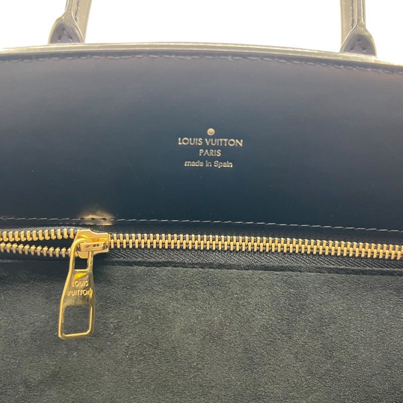 Louis Vuitton Phoenix PM Monogram Canvas Handbag - Exquisite Craftsmanship