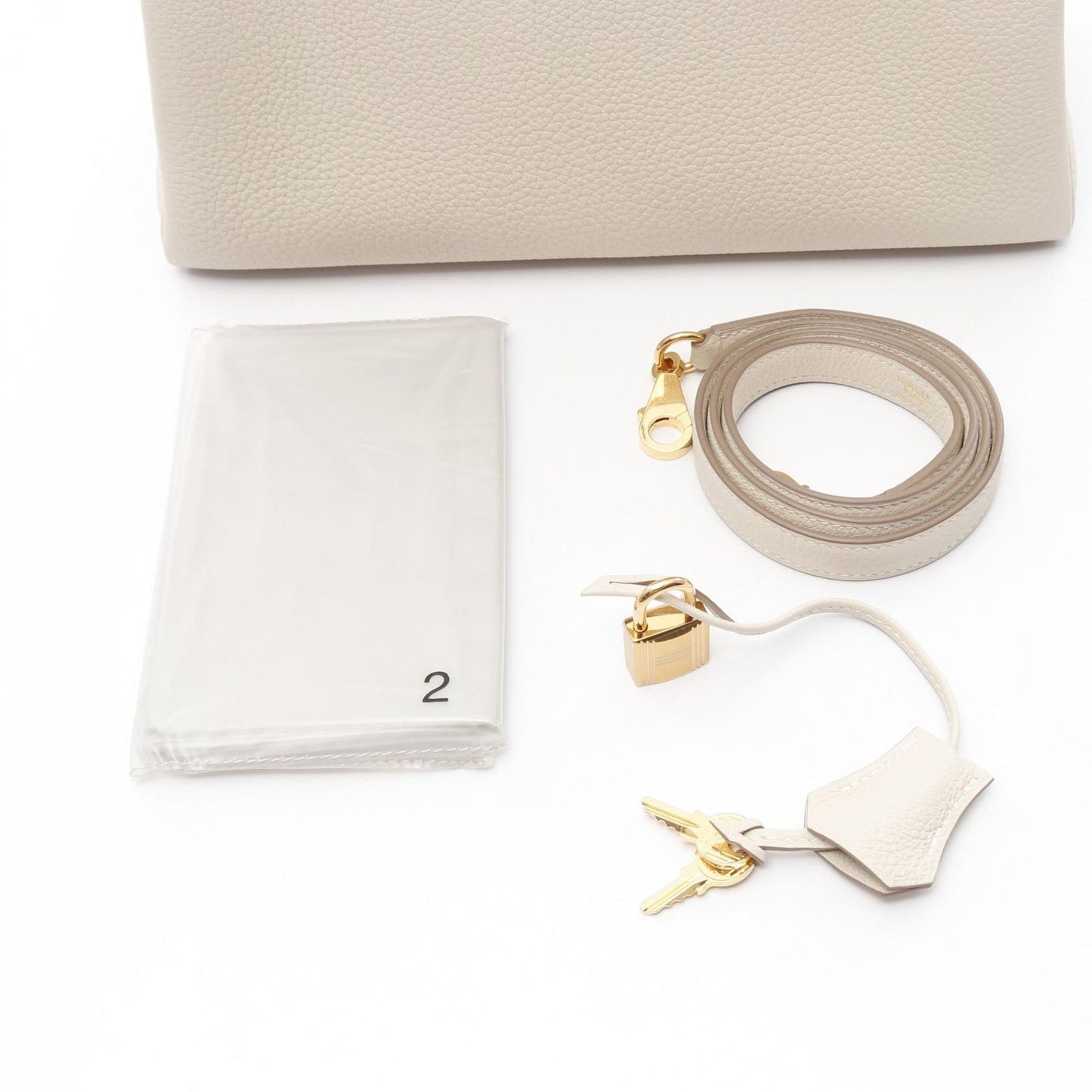 HERMES Kelly 28 Handbag in Clé Leather - Timeless Elegance