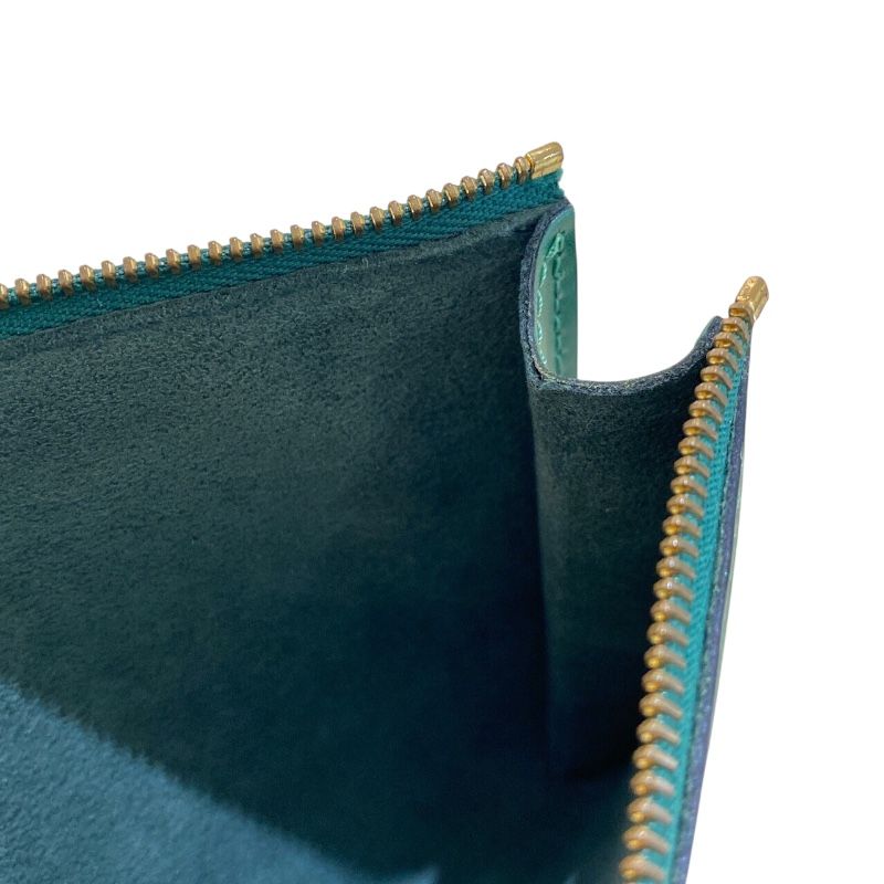 Louis Vuitton Green Epi Pochette Accessoires M52944 - Timeless Elegance