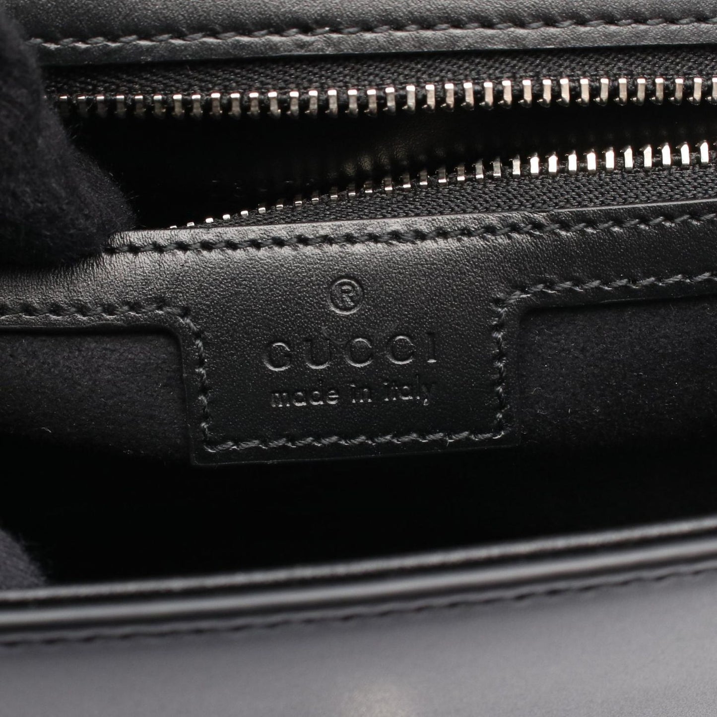 GUCCI Petite GG Black Leather Shoulder Bag - Timeless Elegance