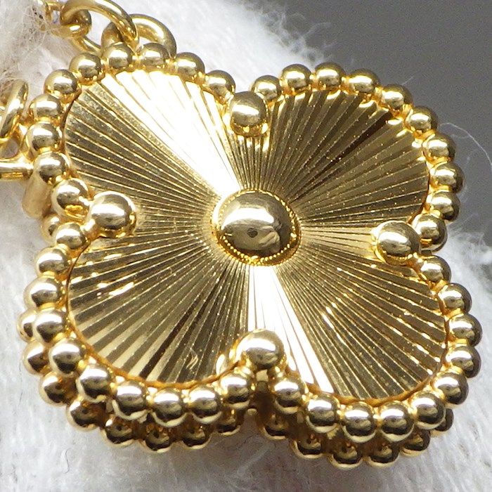 Van Cleef & Arpels Vintage Alhambra Necklace in K18 Yellow Gold