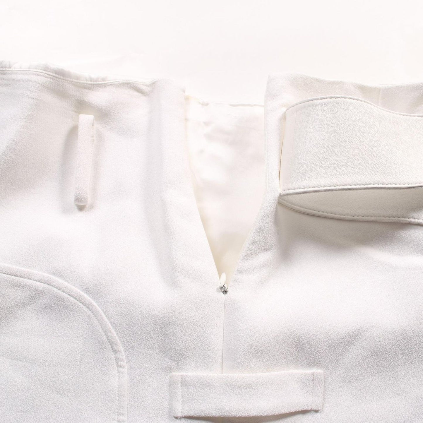 Salvatore Ferragamo Belt Motif White Rayon Skirt - Timeless Elegance