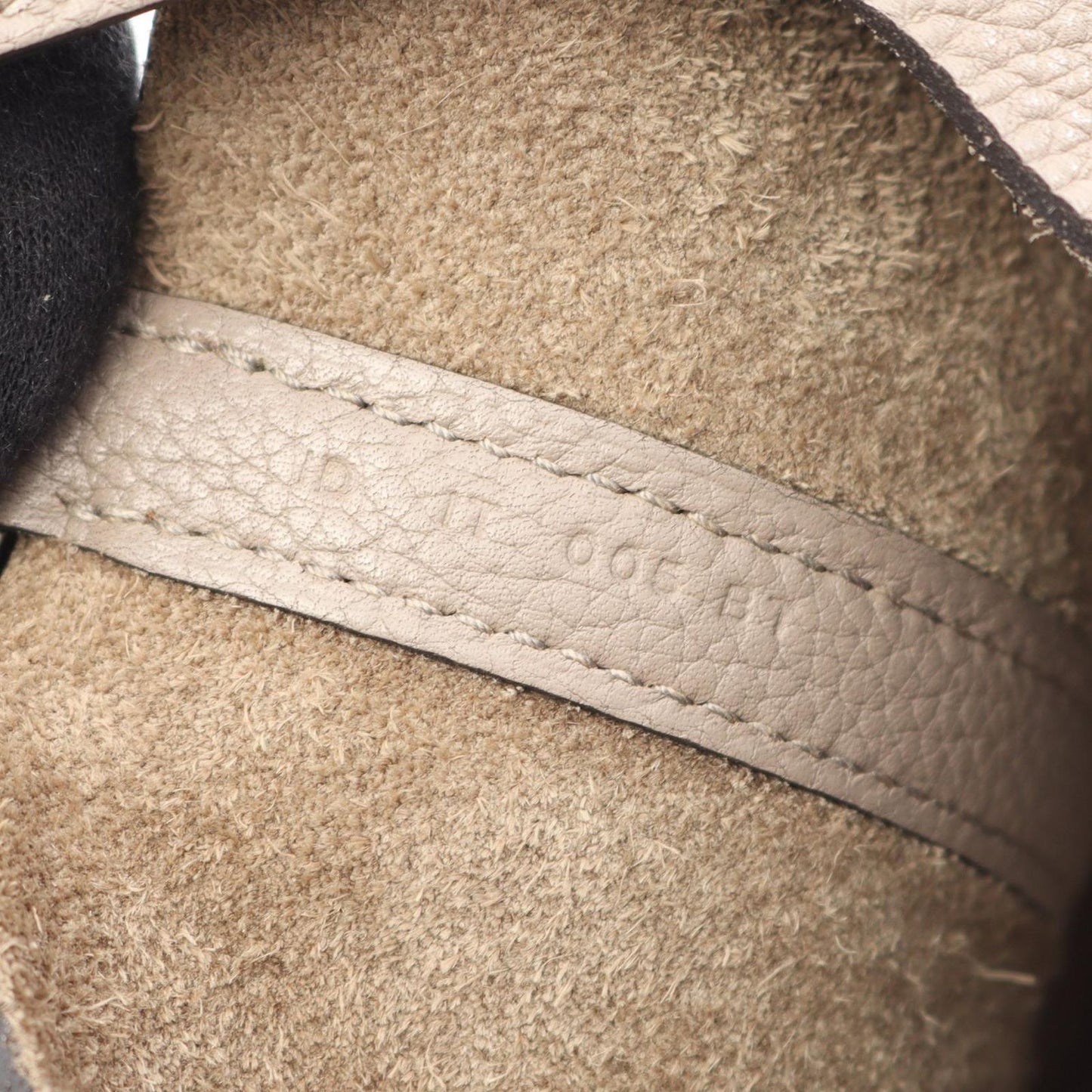 HERMES Picotin Lock MM Handbag in Turtledove Gray - Exquisite Craftsmanship