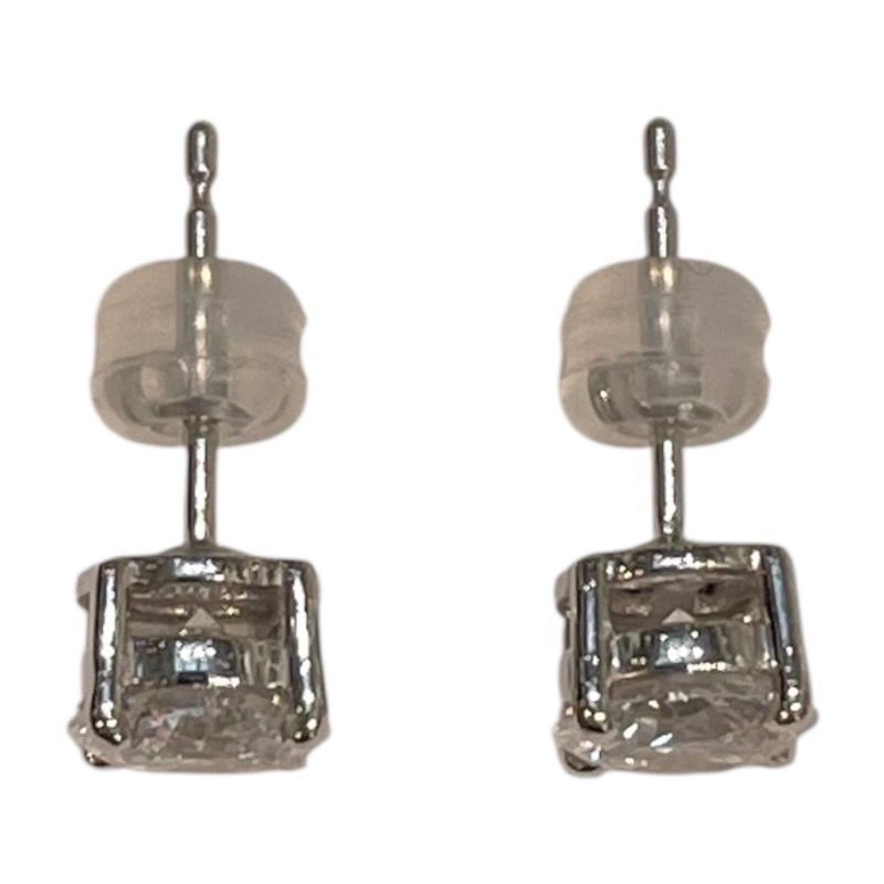 Exquisite Diamond Earrings in Platinum - 2.035ct Total Weight