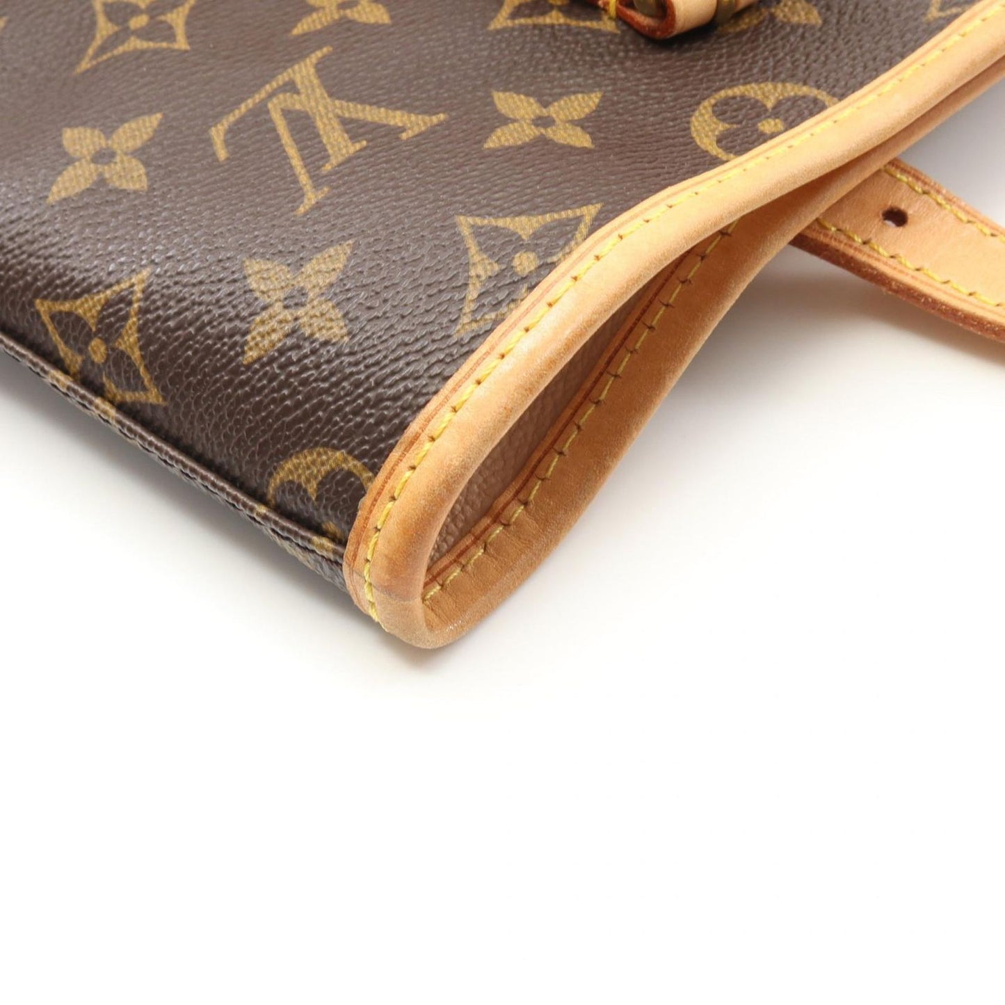 Louis Vuitton Bucket GM Shoulder Bag - Timeless Elegance