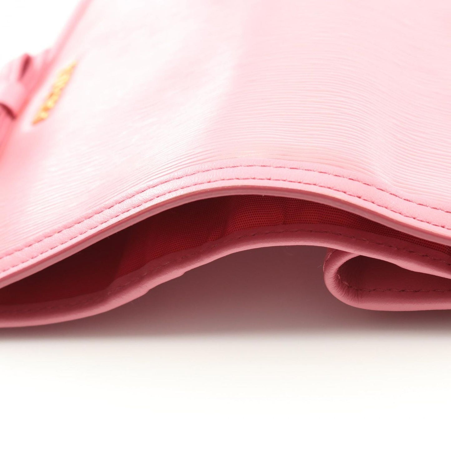 PRADA Vitello Move FIOCO Pink Leather Wallet - Exquisite Craftsmanship