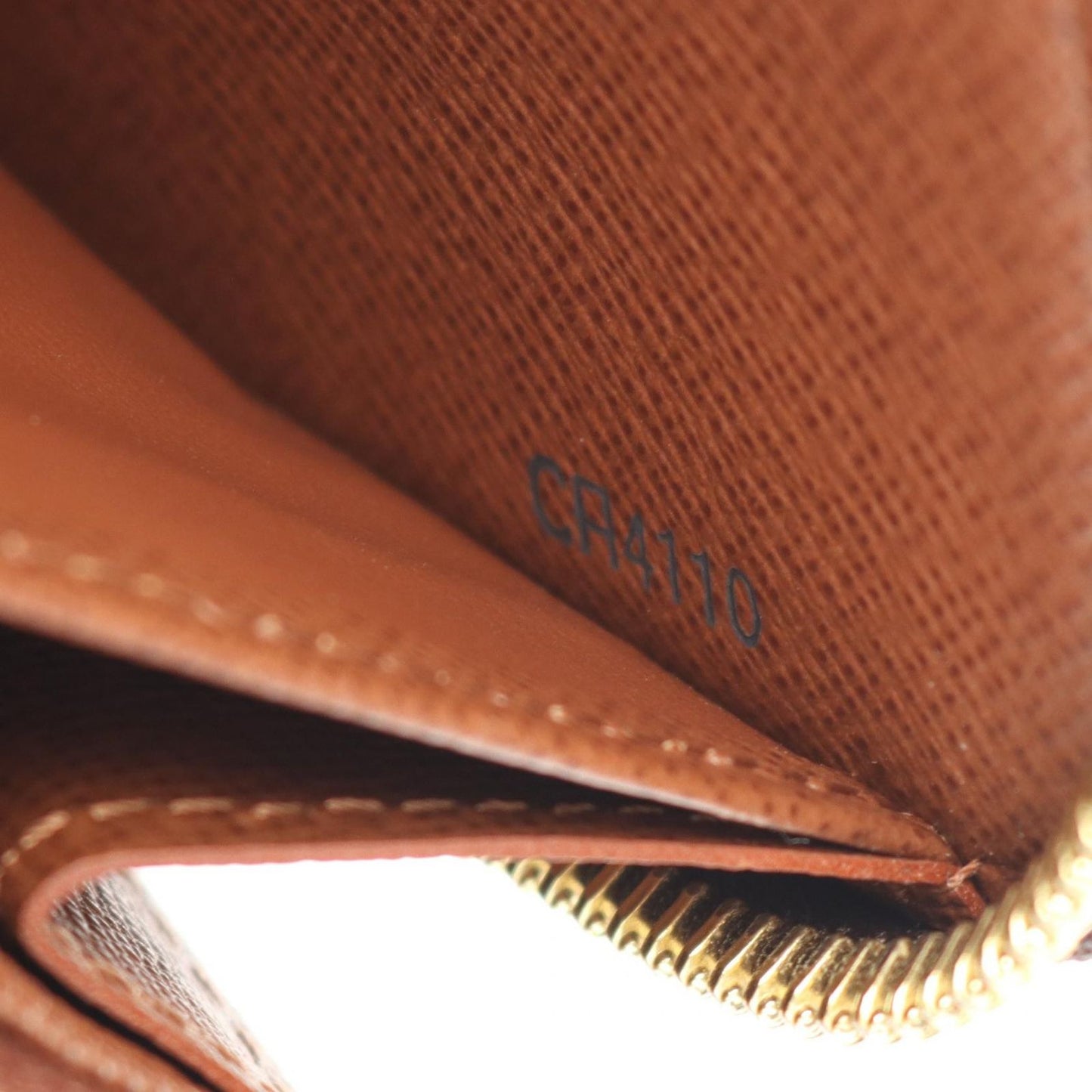 Louis Vuitton Zippy Wallet M60017 - Timeless Brown Elegance